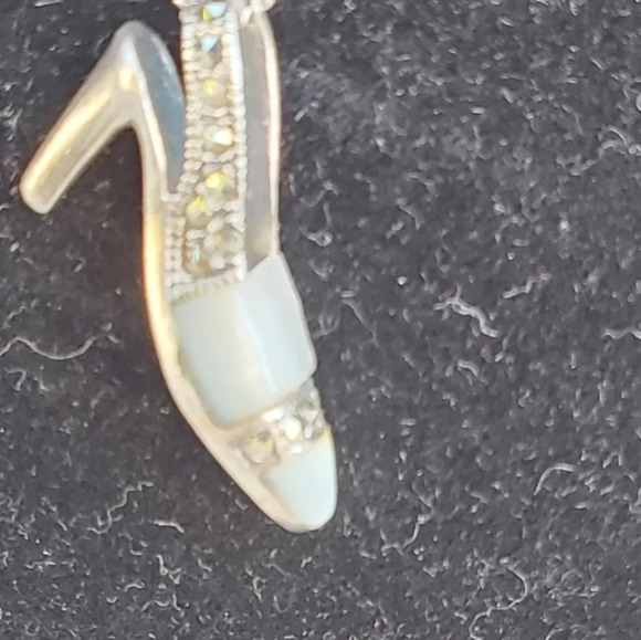 Sterling Silver Cinderella's‎ Slipper Necklace - Picture 2 of 5